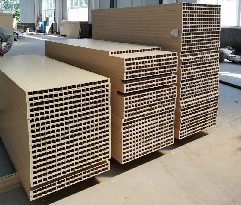 Millised plastmaterjalid sobivad WPC-ukse valmistamiseks?