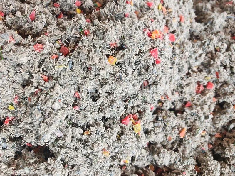 Rõivaste ja plastijäätmete ringlussevõtu masin