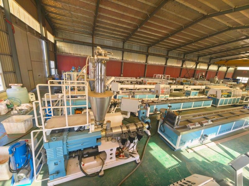 Puitplastist komposiit-WPC masin
